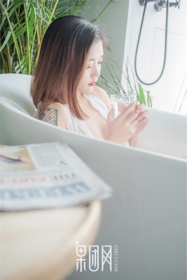 【雷竞技app下载】《人不彪悍枉少年》女主万鹏上演“少年感” 比男主还man(图2) 雷竞技